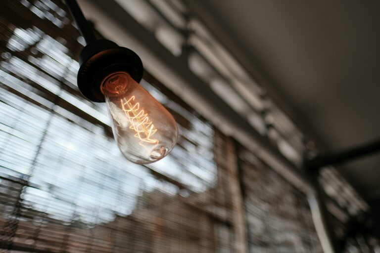 energy saving light bulb to reduce electricity usage at home in Malaysia